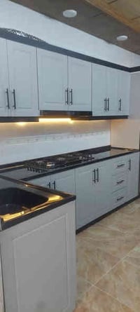 كاونتر المنيوم • ابواب خشب • توصيل بغداد مجاني