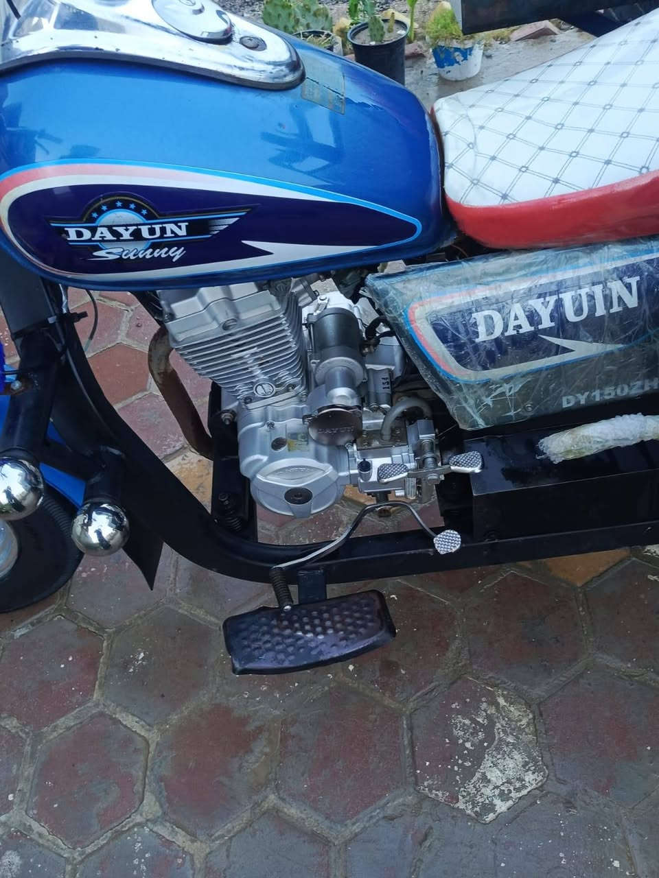 سلام عليكم ستوته للبيع موديل 2021 اوراق ستوته كفاله لا خياس لا صبق ركبه وشاصي كفاله تخم تاير مكان واسط غضاء الحسينيه الاحرار ملاحضه مكلف بنشر خاص مارد ولا اعرف سعره رقم صاحب ستوته ***********
