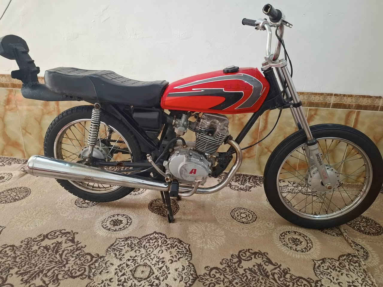 التعميرة 25 كلة جديد والمحرك 21 مكفولة من كلشي
***********
