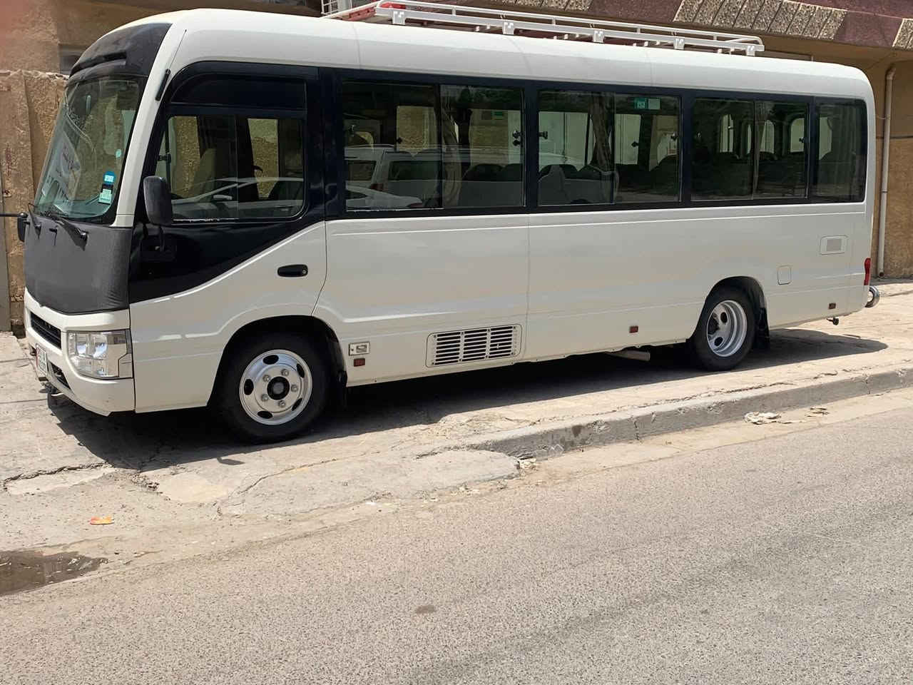 سلام عليكم كوستر  19 للبيع و ترهم  
(مراوس 14-15-16  ) سياره جاهزه من كشن ستاركس سيبايه درع نزال كير مكينه اكسن كله كفاله  سياره مكفوله من بصغ وضربه  عده هاي البجنطه ماشر عليها تبخير بالكويت تبريد محور تخم تاير برجستون ماشيه21 الف حقيقي
                         السعر 510  بي مجال
رجاأ رجاأ الي مو شراي لو ما يعجبه السعر لايعلق كلمن حلاله وبكيفه ينشر
 *********** اللاتصال والاستفسار
