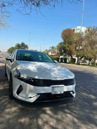 كيا K5 موديل 2023 خليجي الشركه الدولية   ماشيه 42 الف كيلو رقم بغداد ا...