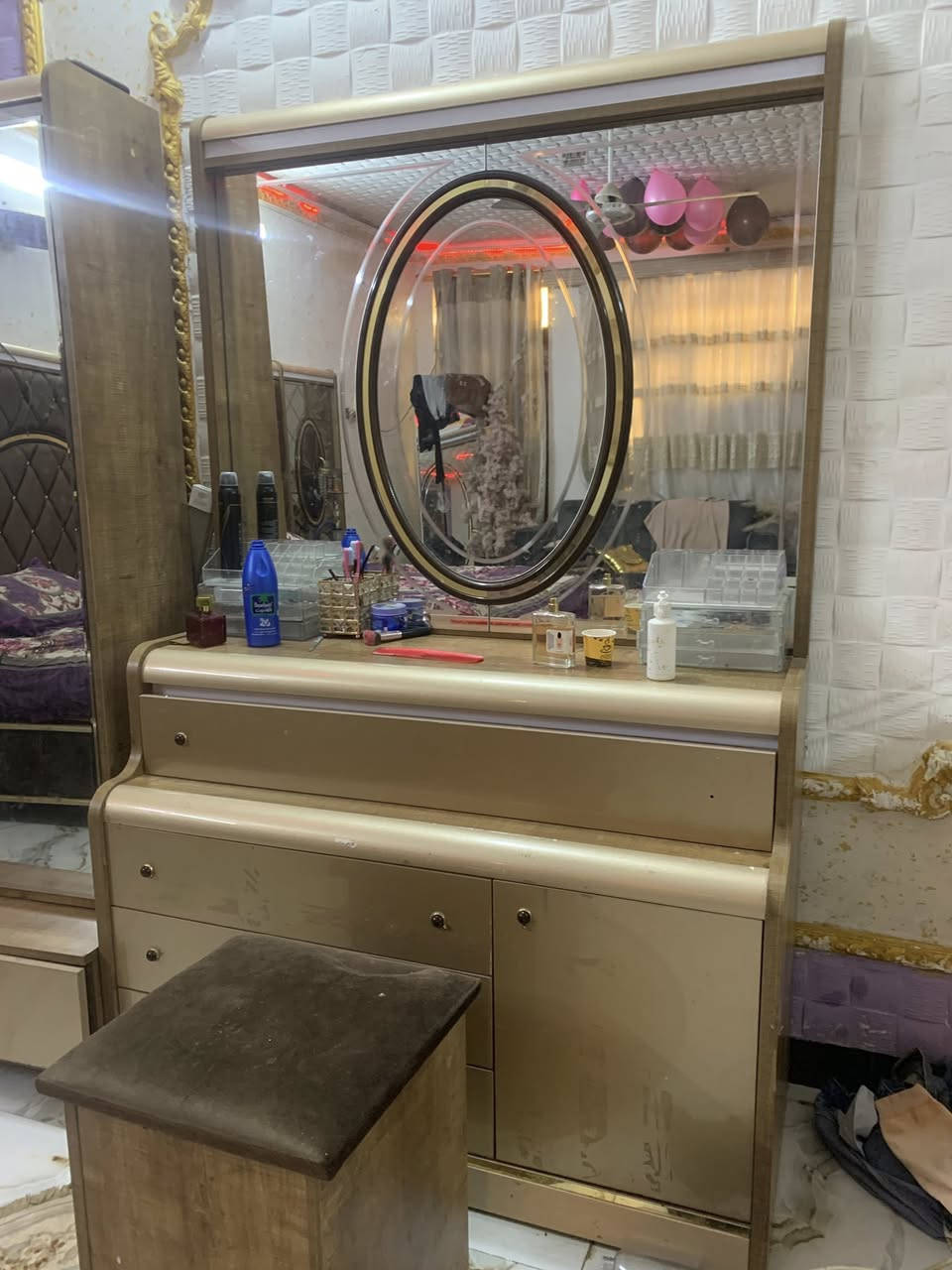 غرفه تركيه ضخمه ماخذهه ب3ملايين ونص وهسه رايدهه بمليون وربع مستعجل عبيعتهه مكاني بغداد الدوره  الشراي يراسلني وات ساب عهاذه الرقم***********
