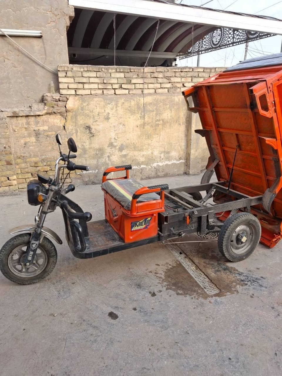 ستوتة شحن
سلام عليك اخواني ستوته شحن موديل 2025 تايرات جدد بطاريات جديدات يجي اوياها الشاحن + محجر ويضا الستوته من الحجم الكبير السعر 750 وبيها مجال عنوانة بغداد حي العامل *********** واتس آب
