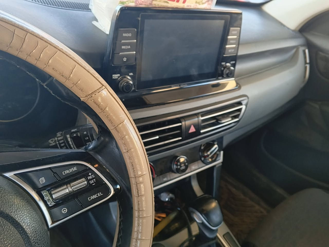 لبيع كيا سيلتوز رقم بابل بسمي موديل 2021
مكاني بابل قرب المدهش 
حادثه صفحه ماشيه 65 الف ميل تقريبا 
محرك دوش 2000
السعر 125 ورقه صور الحادث بالمنشور 
مواصفات S  
***********
