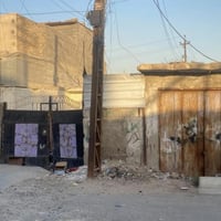 دار او قطعه للبيع المساحه 300 الواجهه 10 النزال 30 قطاع صفر قرب مولده ...