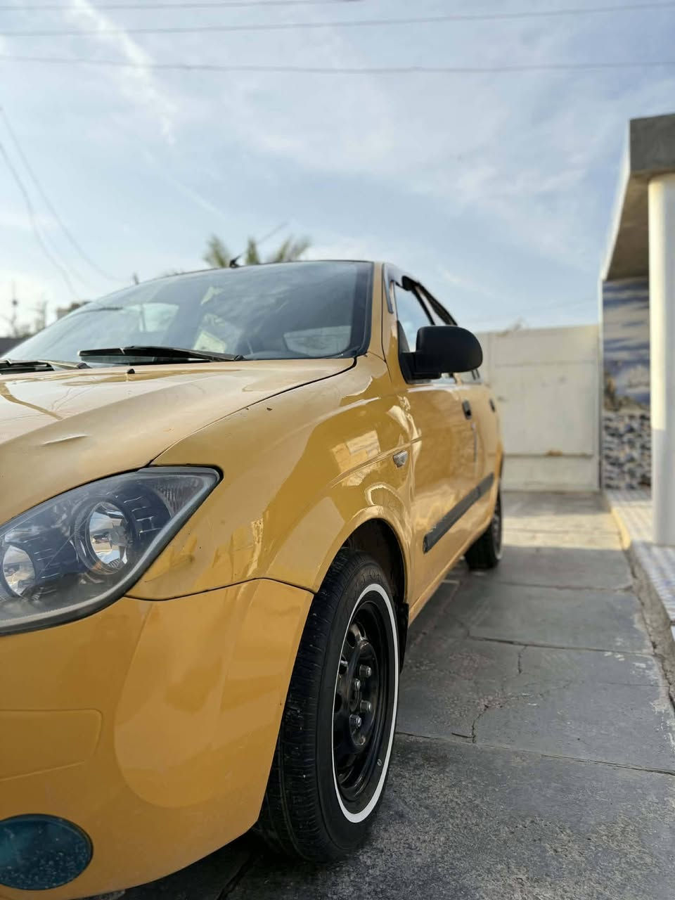 السلام عليكم من رخصت الدمن طيبه موديل 15 سياره جديده مداور ثاني يوم مصفره من كلشي كشر كفاله السعر ٣٧ وبيها مجال اتصال ***********
