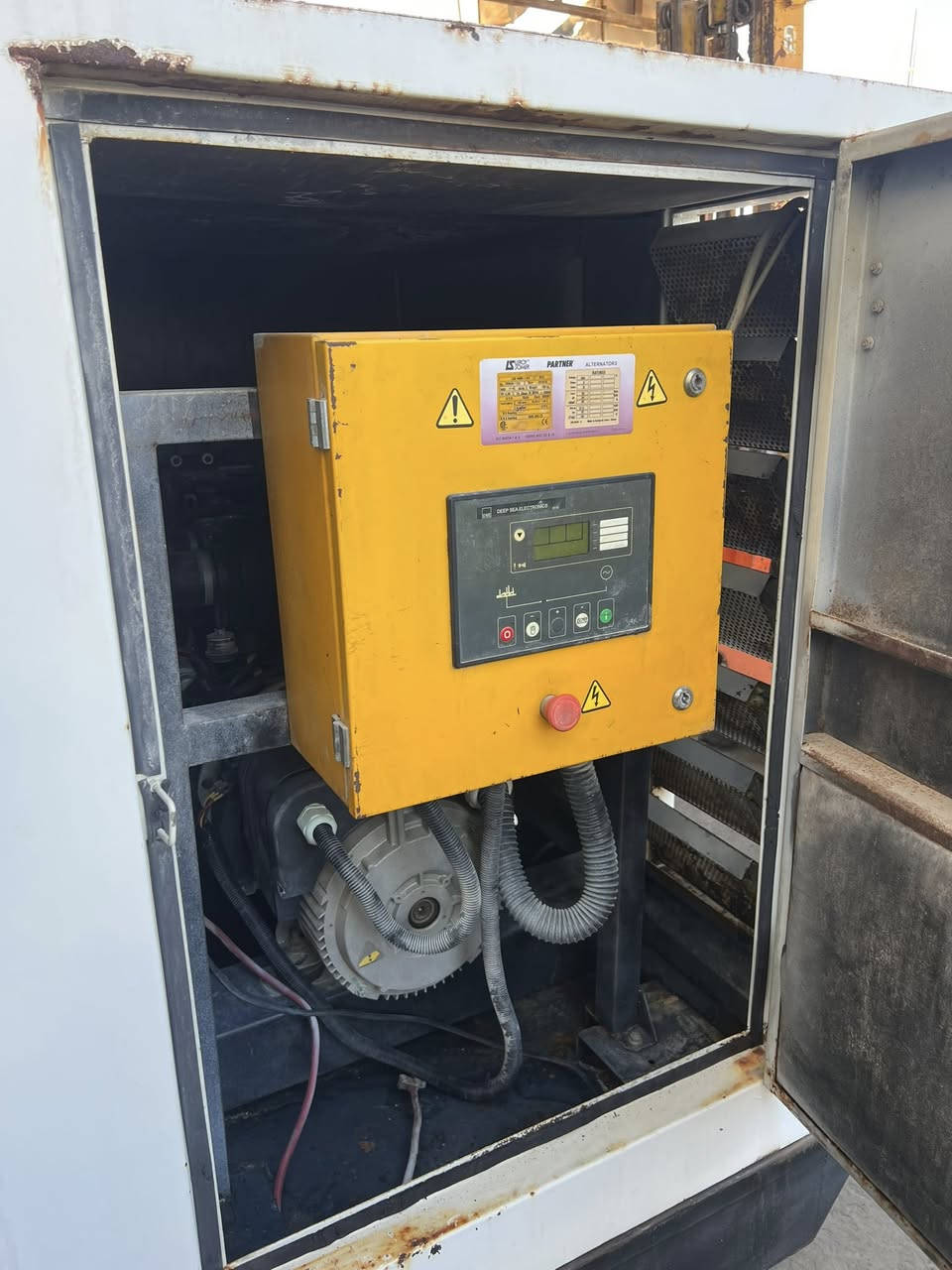 موليدة 404
ما مفتوح على وضع الشركة… 

كاتم 80% 

العنوان: موصل صناعة گوگجلي 

الرقم: ***********
