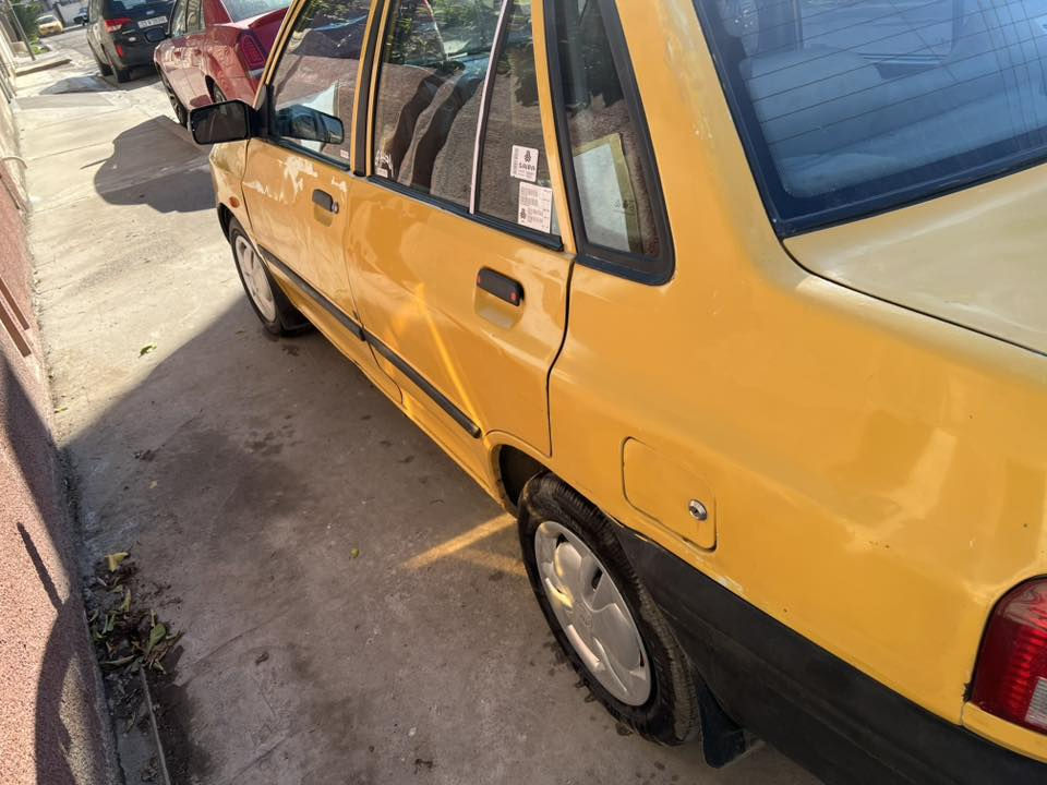 السلام عليكم سايبا2013 السيارة جديده محرك كير صدر تخم تاير كله جديد غرفته حلوة سنتر لوك ريمون بل سويج سيارة مل شغل بيه صبغ بس البنيد بدون ضربه هيئه وغرامه مصفر تحويل ثاني يوم العنوان بغداد حي الشباب السعر 30$ رقم ***********
