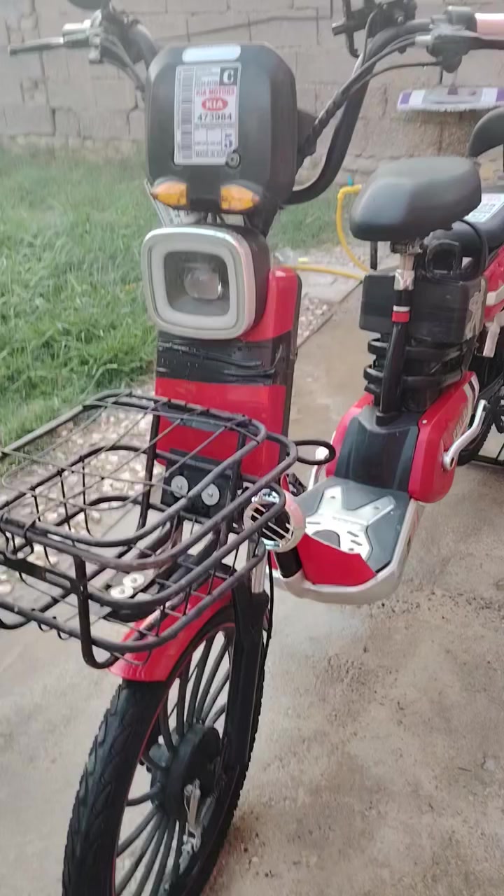 باسكل شحن البيع شغال يرادله بس بطاريات ونضيف سعر بطاريات كلهن 80 يرجع جديد سعر 150 وبي مجال لشراي راسلني خاص وتدالل      رقمي ***********
