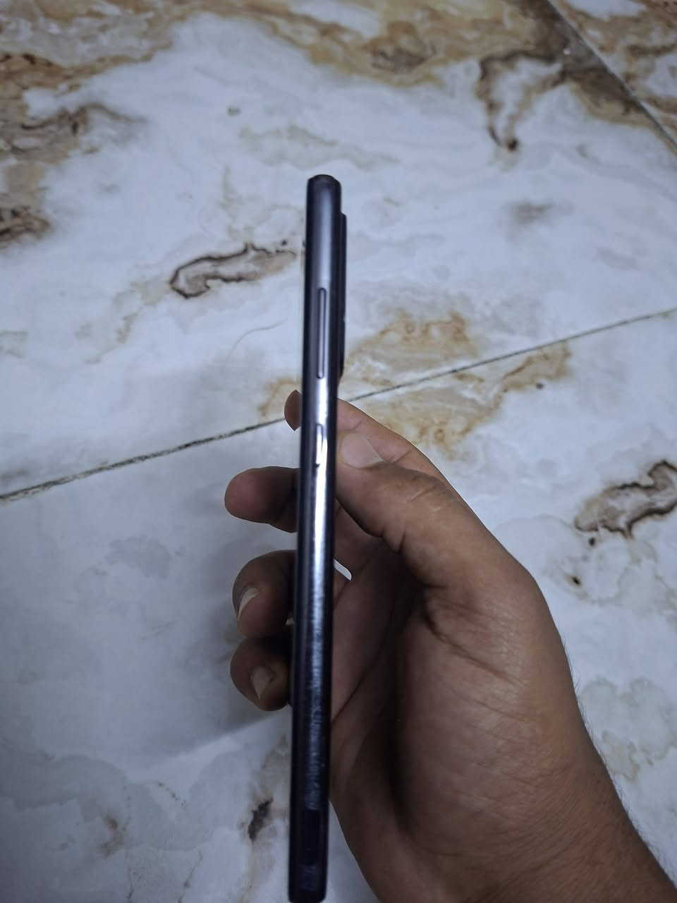 سلام عليكم جهاز A72 ذاكرة 256 + 8 جهاز نضيف ومداخل تصليح أبد وياه كارتون + 2حافضات سعر 230 وبي مجال مكاني بغداد كفائات العبيدي رقم ***********

