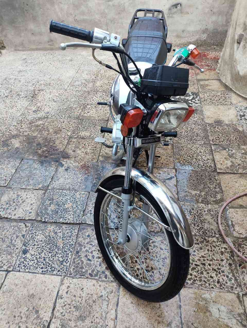 دراجه للبيع 2026اوراق سكنر مكان كربلاء السعر 650وبيه مجال رقم ***********
