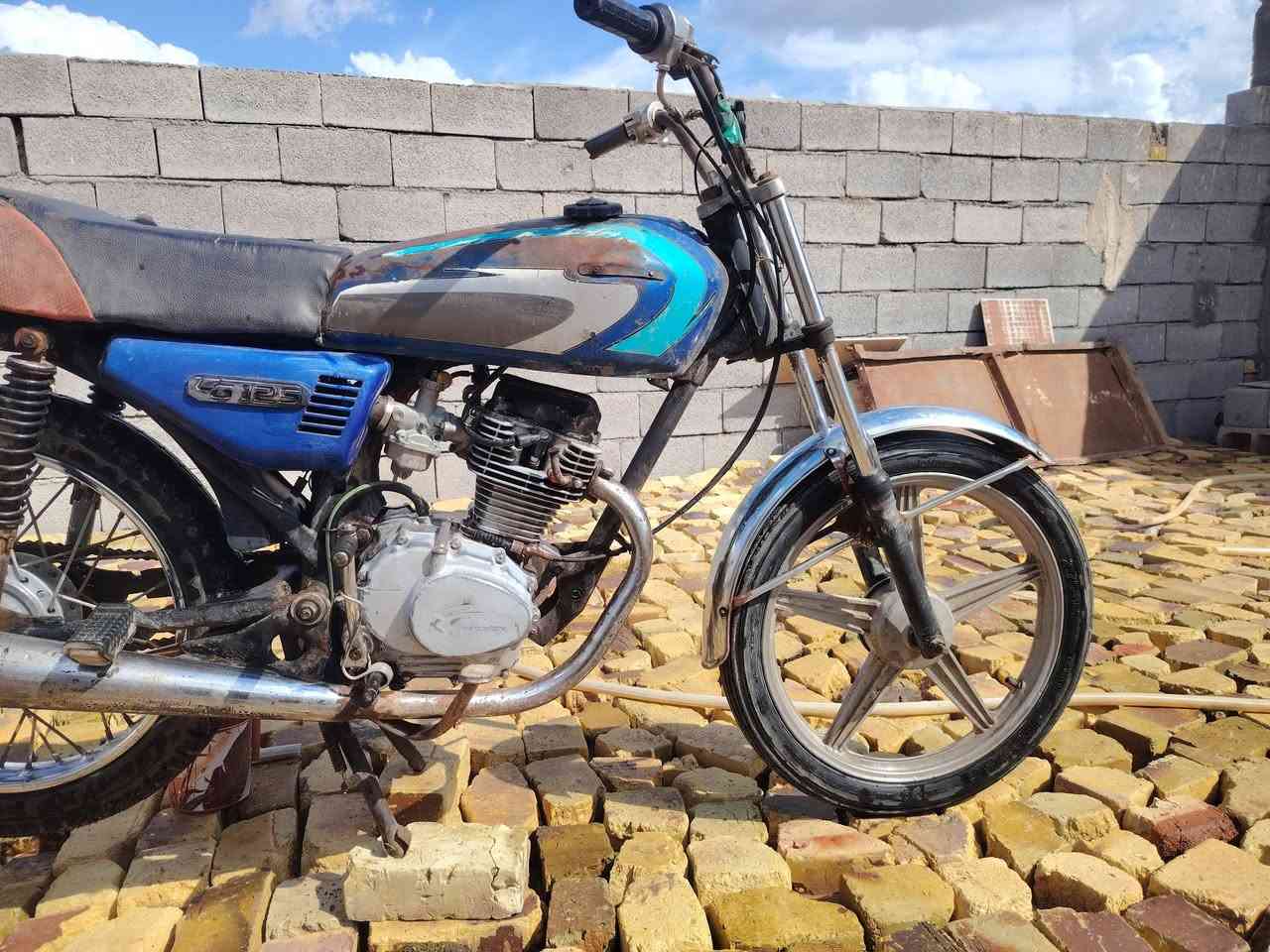 إسلام عليكم دراجة للبيع بدون بدون اوراق 
مكان العماره الطبر 
للاستفسار  الاتصال على الرقم ***********
