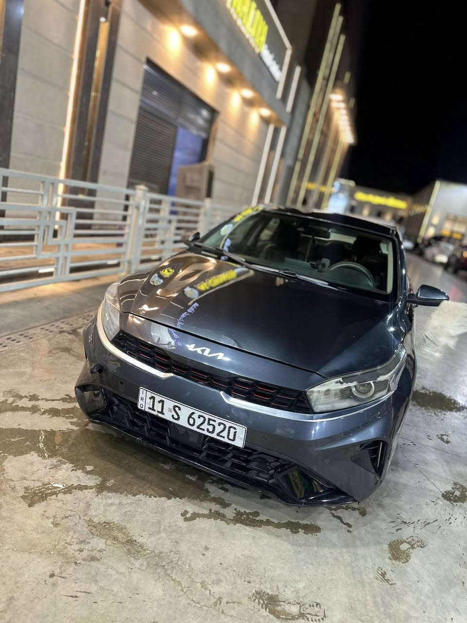 كيا فورتي
 موديل 22
رقم بغداد الدولي 
ماشيه ٤٣ ميل
لون رصاصي
محرك الفين دوش

السياره ليبل واحد حادثهه بنيد مصلح نفسه 
صور الحادث والسونار مرفق بلمنشور وتحتاج بعض التعديلات
سنويه لل27 سياره بسمي تحويل مباشر
مواصفاتهه 

اشاير مري 
رادارت اماميه وجانبيه
مانع انزلاق
مود درايف
مثبت سرعه
قياده ذاتيه
تحديد مسار 
شاشه كار بلي
كامره دوران 
شادلهه منضومه زنون
وتخم تاير جديد
دوشمه ارضيات وكشنات جلد

السعر ١٤٠💲 وبيهه مجال حك الجية
مكان السياره بغداد الجديده المشتل
هـ/***********
