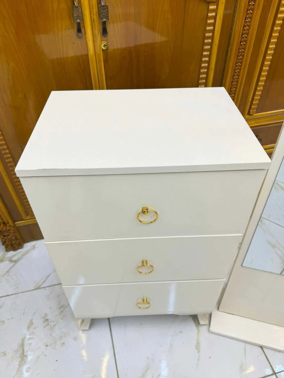 غُرفُهّ مستخدمه 
5قطع ب475ويا التوصيل والشد واصل
حجز والاستفسار واتساب فقط ***********
