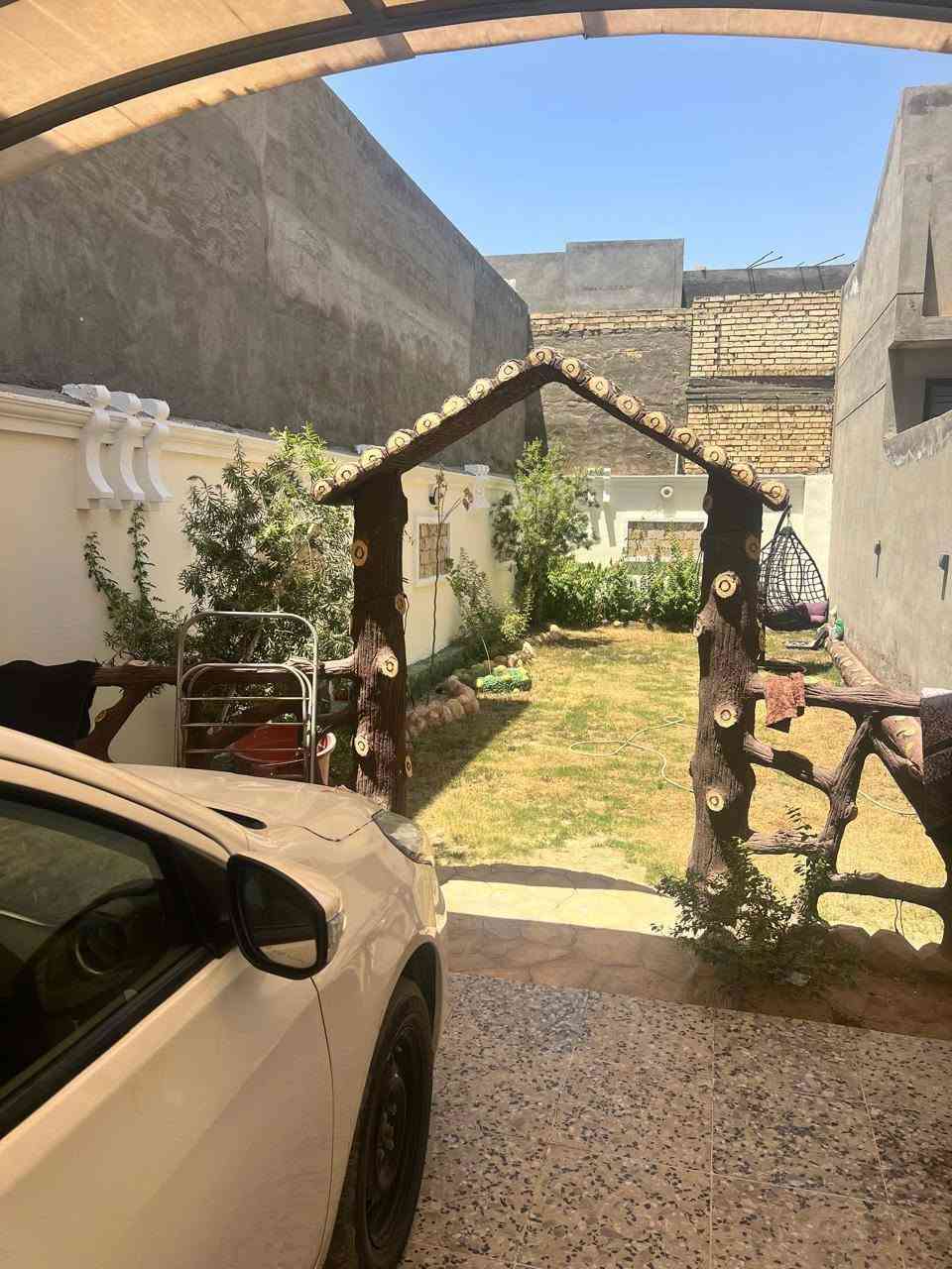 سلام عليكم بيت للبيع المكان جسر ديالى الجديد منطقه الكرغوليه مقابيل مذخر الأدويه مساحة البيت 280متر البيت يباع معا الأثاث كامل البيت بناء حديث وشغل درجه أولى طابو زراعي قرار 25تحويل بسم المشتري بل محكمه الاتصال ***********ابو علي
