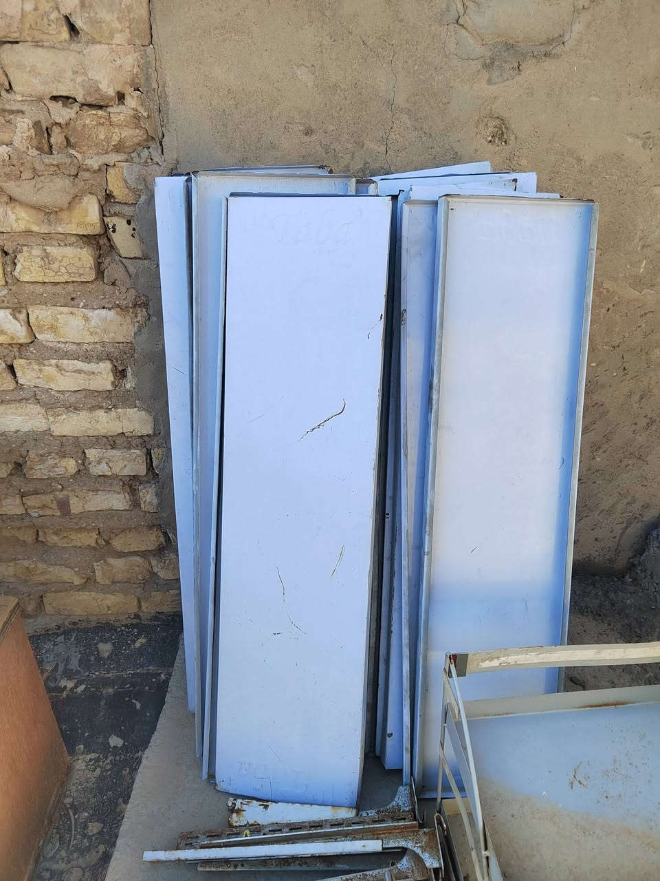 سلام عليكم ورحمة
غراض اللبيع ارفوف اكو بيهن بل جيس وبيهن مستخدمات
وسقيفه تركيه 4*3
رقم الهاتف ***********
*********** مصطفى عبدالقادر
