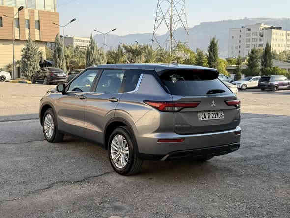 السلام عليكم ورحمة الله وبركاته 
للبيع اوتلاندر وارد كندي موديل 2023
بيهه جاملغ ربع بولند صبغ بدون دواخل 
ارباك ستيرن طاك و راجعين سستم شركة
موصفات ES
دبل اكسن 
بصمه
بريك بصمه
تشغيل عن بعد شغال
رادار امامي
مراية اشارة و رادار
رادار خلفي
كشن هيتر
سيارة ماشية 50الف كيلو متر 
سياره نظيفة 
سياره موجوده ب عقرة
سياره بسمي تريد وكالة تريد تحويل اني حاضر
رقم شانصي موجود بل منشور 
سعر سيارة 218ورقة
رقم موبايل 📱 
***********
***********
