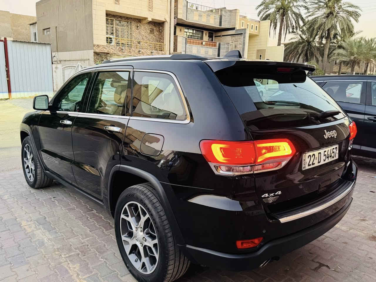 السلام عليكم 
جيب 2019 لمتدد 
- وكاله هارلم خليجي 
- ⁠ماشيه 50الف KM 
- ⁠مكفوله كفاله عامه لاصبغ لا بارد بيها بس اثر طلقه ومنافذه شي بسيط بلتكمه موضح بلصور 
- ⁠موصفات لمتدد 
- ⁠بنوراما وكشنات خزن فول 
- ⁠تخم تاير جديد. 
- ⁠سياره بدون اي. نقص كلش جديده 
- ⁠السعر. 245 $ بيها مجال بسيط. 
- ⁠عنوان جميله شارع خير الله 
- ⁠***********

-
