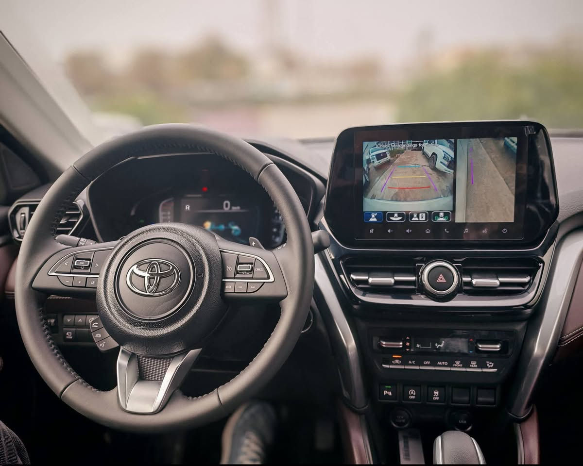 �⚡ أوربان كروزر هايبريد 2026 — وصلت ⚡🚗

لونين مميزين:
قمارة أسود 🖤 + جسم أبيض 🤍

💰 سعر خاص: أقل من كرولا ناصي!

⛽ صرفية خرافية:
19.8 كم لكل 1 لتر 🔥

🌿 المواصفات الكاملة:
✔️ سقف بانوراما 🌤️
✔️ كاميرا 360 درجة 📸
✔️ داتا شو (شاشة عرض متطورة) 🎥
✔️ شاحن وايرلس 📱
✔️ گير سبورت ⚙️

✔️ نظام هايبريد اقتصادي جدًا
✔️ ضمان 3 سنوات أو 100,000 كم
✔️ صيانة مجانية سنتين أو 40,000 كم
✔️ تأمين سنوي مجاني
✔️ موديل 2026 — صفر كلم

━━━━━━━━━━━━━━━
🏢 شركة عالم نويكار للسيارات
━━━━━━━━━━━━━━━

📞📞📞
***********
***********

***********
📞📞📞
 #erbil #معارض100 #فوول #النجف #العراق #ضمان #سيارات #عالي #سليمانية #اربيل #تويوتا #toyota
