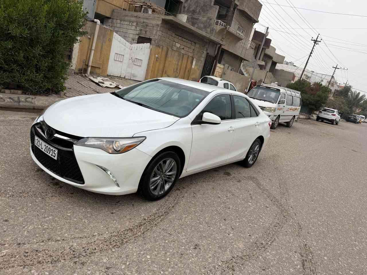 كامري 2017 موصفات SE أمريكي 🇺🇸 سيارة بونيد وجاملغ سكن صبغ فقط رقم شاصي موجود من ضمن صوار باقي سيارة شرط ارباك استيرن ومسستم كامل وسنوية ورقم وهزة وفحص مروري كله 2030 مجدده بدون اي نقص مباشرتا للتحويل اي شي ما يحتاج مكان سيارة كركوك حي العسكري 
سعره 147 بيه مجال للطيبين 
*********** كركوك, العراق
