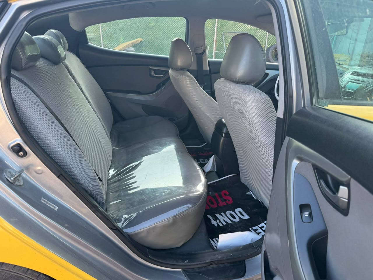 السلام عليكم لانترا وارد امريكي موديل 15 ضررهة باب السايق فقط ولباقي كفالة رقم بغداد الدولي الجديد باسمي شخصيا كير محمرك صدر تخم تاير تبريد مكان السيارة بغداد رقم تلفوني *********** ملاحضة لاتصال علة الواتساب حصرا لان السيم كارت معلق إ
