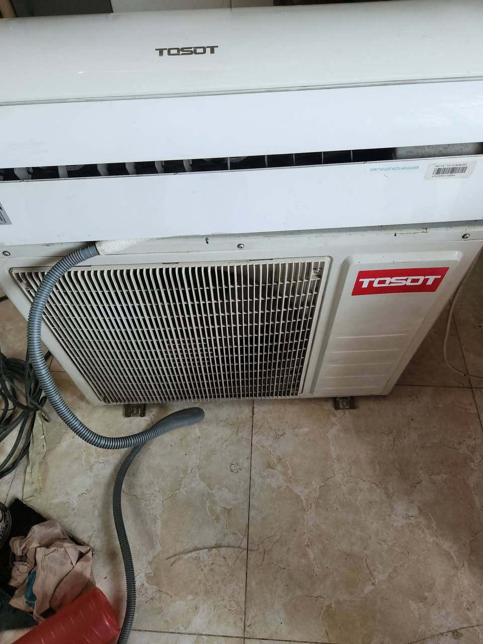 سبلت توسوت طن ونص نقصه فقط ريموند سعره ٤٠٠ وبي مجال العنوان البلديات ***********
