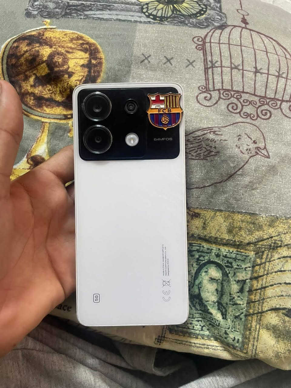 سلام عليكم
بوكو اكس 6 عادي 
ذاكرة 256
معالج snapdragon 7s gen2 
مامبدل بي شي بس العدسة مال كامرة الصغيرة واكعة بس ما مأثر على التصوير 
وهاي الضربات بل شاصي 
مكاني بغداد الشعلة 
السعر 190 الف بي مجال
رقمي ***********
