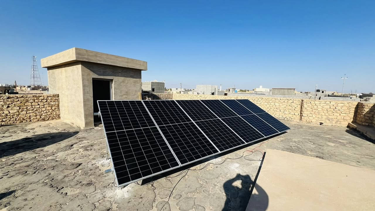 تم بعون الله نصب وتشغيل  منظومات عدد 4طاقة شمسية 
🔺منظومه قدره 24نهاري 20 ليلي انفيرتر نوع كريند الالواح نوع لونجي 615 وبطاريه 20kw نوع ميكا 
🔺منظومات عدد 2 قدرة20امبير نهاري و 16 امبير ليلي. الألواح لونجي وجهين 615W و أنفيرتر قدرة 6Kw نوع كريند  وبطارية ليثيوم قدرة 16 نوع جي اج بي المميزه 
🔺منظومه 12امبير نهاري 8امبير ليلي الواح لونجي 615 انفيرتر كرنيد وبطاريه 8kw كرنيد  مع كافة أجهزة الحماية AC و DC للأخ عبدالرحمن العايد  في ناحيه الوفاء وبضمان حقيقي للاستفسار الاتصال على الرقم *********** ابو انس
