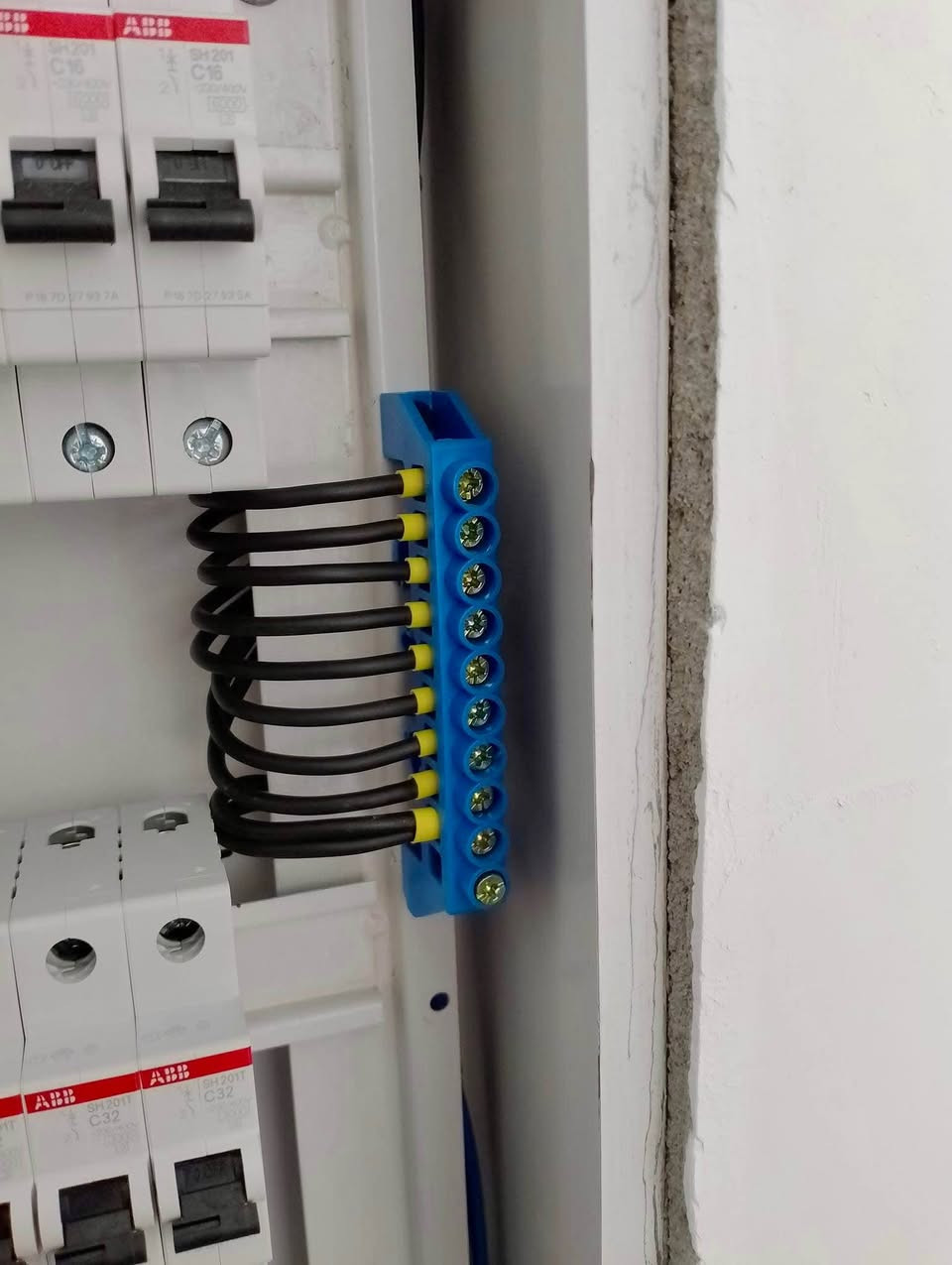 ‎علي الكهربائي لتأسيسات الكهربائية العنوان السماوة  موبايل *********** يتوفر واتساب للاستفسار الاتصال او مراسله الرقم .الرابط الخاص ب صفحه العمل راجين منكم  متابعة هذه الصفحه https://www.facebook.com/share/15wmQjdm6f/?mibextid=wwXIfr السماوا, المثنى
