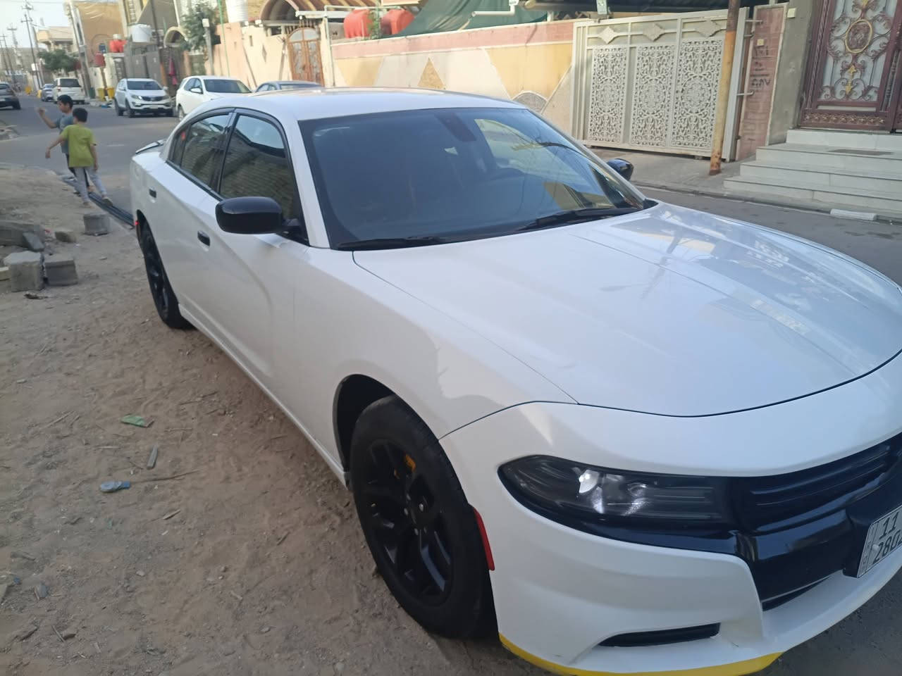 جارجر ٢٠١٥  كفاله السعر ١٨٣  للاستفسار الاتصال *********** حساس وكامرة وكشنات حضن
