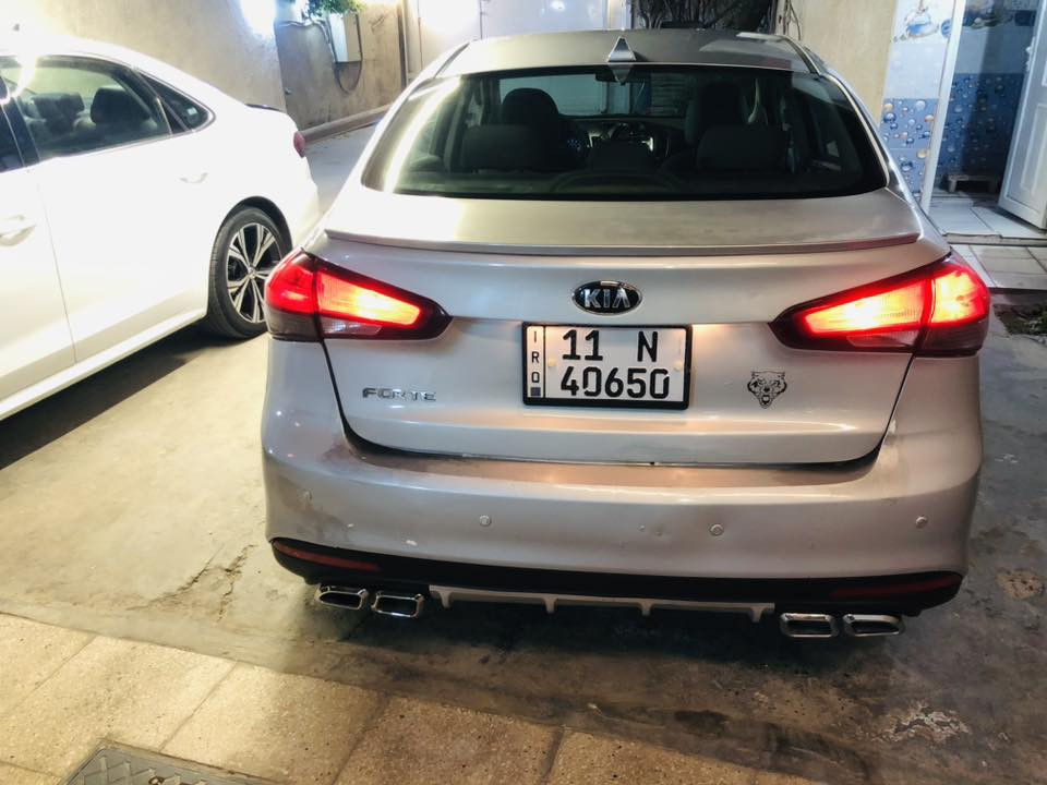 سلام عليكم
فورتي موديل ٢٠١٨ لون سلڤر
ماشية ٩٠ الف ميل
حادث السيارة خلفي صبغ قبغ جنطة فقط مع جاملغ خلفي جهة اليمين بي بارد 
بچم وراديترات و مازدات و تبريد اصلي و عالفحص 
موصفات اعتيادية
شاشة كبيرة مع كامرة 
انظمة قيادة و نظام مانع تزحلق 
شاشة وسطية مع نظام كشف الاعطال
حساس اطارات 
فول تحكم ستيرن 
داخل لونين ( رصاصي و اسود )
ادامة كاملة وجاهزة فيتم+ فلاتر + نوزلات + بلكات + مجاول + دهن الگير جديد 
اذاين جدد
دهن درجة بانزين فقط محسن 
تخم تاير جديد 
داخلهه كلش نضيف و جديد
مكان السيارة بغداد حي الجامعة
السعر ١١٨ ورقة
***********
