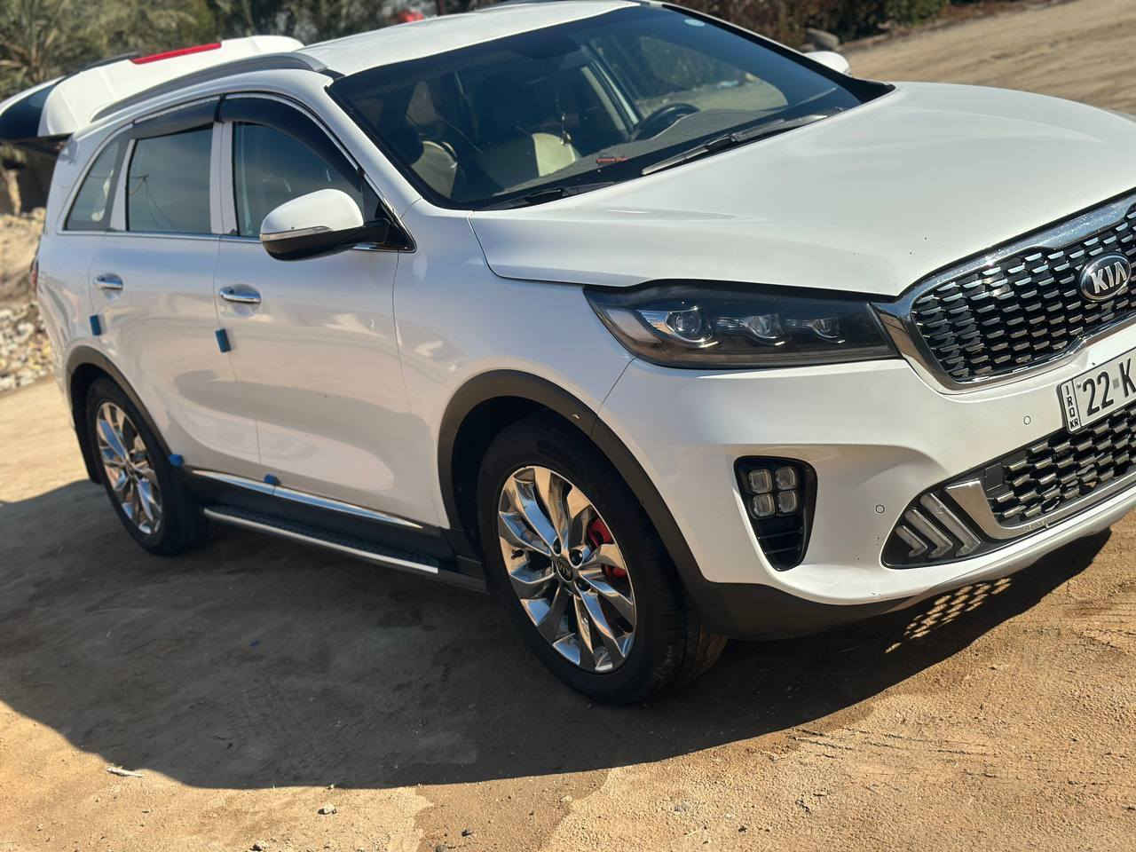 سورنتو 2019
فول مواصفات من عده الفتحه
كفاله من عده الجامغ الخلفي والصندوك ابدل والباقي مكفول
ماشيه100
السياره كارتون من حداديه تخم تاير كله جده
مكينه 6vعلى وضع الشركه 
 سنويه 2029 بسمي 
رقم اربيل الدولي الجديد
السعر215$
وبيه مجال 
مكاني الدوانيه 
***********
