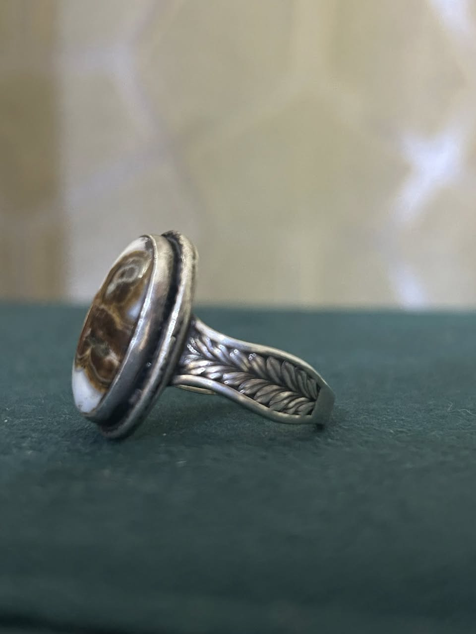 خاتم 💍فضة رجالي داودي يمني 
قياس ٢٠
السعر 💵40الف دينار عراقي 
للطلب و الاستفسار مراسلة الصفحة 
او على رقم واتساب ***********
