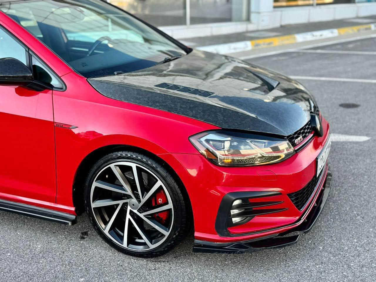 ﷽
GOLLF GTI 2020
▫️فولكسواكن گولف موديل 2020 GTI
🔹مواصفات GTI فول مواصفات ١/١ 
🔹لون مميز ( لون احمر ❤️ )

▫️محرك اربع سلندر 2.0L توربو محرك مرغوب 🔥🔥
🔹محرك و گير بشرط مامفتوح 📦✅
🔹بدون صوت و بدون صرف و خلل بشرط فحص
🔹ماشية 51 الف حقيقي 

▫️سيارة جديد حيل حيلو نظيفة 📦
🔹بيها ( واحد جملغ صبوغ بنيد محدث كاربون فايبر )
🔹سيارة جديد بدون بارد و بدون شخت بدون رصعات 📦

▫️اضافات بيها
1-ستيرن كاربون و شاموا
 2- هدرز 
 3- داون پاپ
4-لحية - دوسات
5-بونيد كاربون 
6-جناح 

مواصفات GTI فول مواصفات
( بصمة - پانوراما - كير أوتوماتيك - رادار امامي و خلفي - رادار جانبي - شاشة كبير - كشن جلد - كشن كهربا - كشن تتفيئة - بادل شفت - داخل ليد - نيضام قيادة سبورت و ئيكو - ئوتو ستؤب - لايت ليد و زينون - بلاجكتور - فوليوم - تحديد سورعة - بعد هواي مواصفات )

◽️اربع تاير ويل جديد 
🔹سيارة شرط بدون اى نواقص گير و محرك و حدادي و كاهرباى كلة بشرط
🔹سنوي و رقم و هزة جديد سنوي بأسمي
🔹 نفسي يوم / تحويل و كاله حاظر
🔹 مكان_🌆 سليماني

◽️سعر_155$ 🔐🔥🔥
◽️موبايل_ *********** ::: ***********
____________________________________
