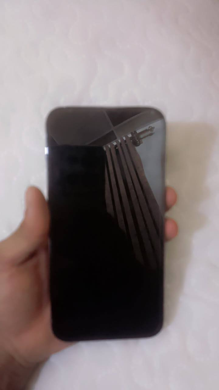 ايفون 13 برو ماكس بس مهول الى 17
بطاريته 80%

ذاكرته 256

نضافة 100‎%‎

كامل ملحقات الاصلية مكفول الجهاز من 
امريكي
السعر ٧٠٠ قفل شراي اتصل 
***********
