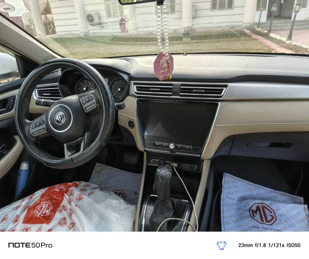 سلام عليكم سياره ام جي فايف خليجي مديل 2023 كفالة عامل تخم تاير تبريد ثلج رقم بغداد دولي سنويه امجدد 
السعر 105
فول ما عده الفتحه محرك 1800 العلوان النجف الاشرف ***********
