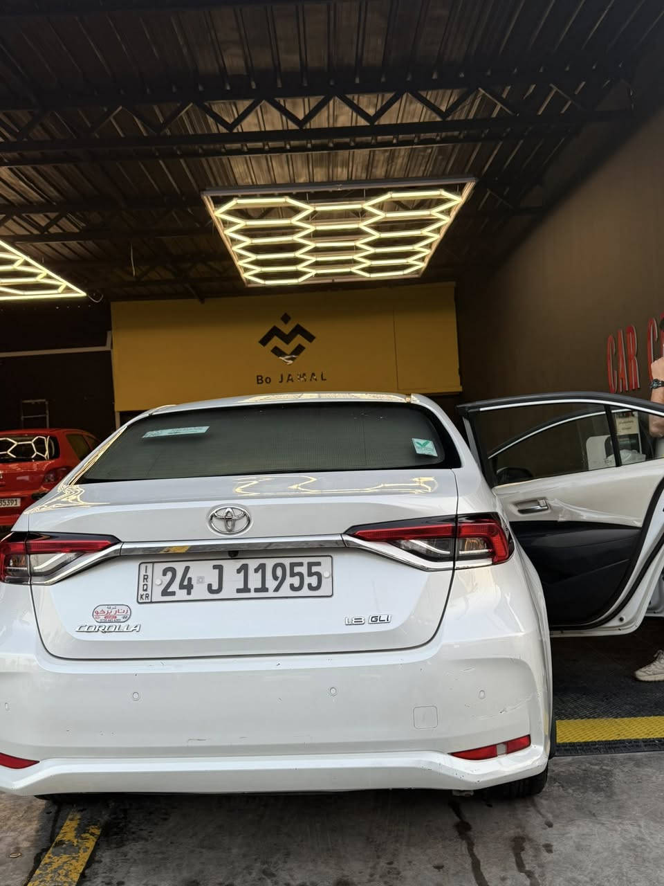 كورلا SAS 2022 فول مواصفات محرك 1800
ماشية 100 الف حادثها خارجي باب وجاملغ معدل بارد 
والباب مرشوش السيارة حلوة ونظيفة على ايدي 
للاستفسار ***********
