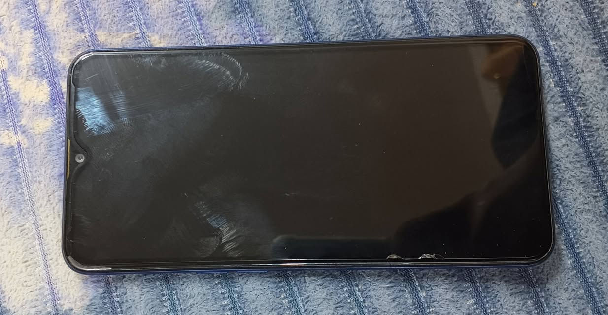 جهاز للبيع شرط شغل  A10Sسعره 80 بي مجال شراي يتصل ***********
