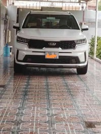 بيع.. أو مراوس.... سورنتو.. خليجي.. رقم بغداد الجديد.. موديل 21... كفا...