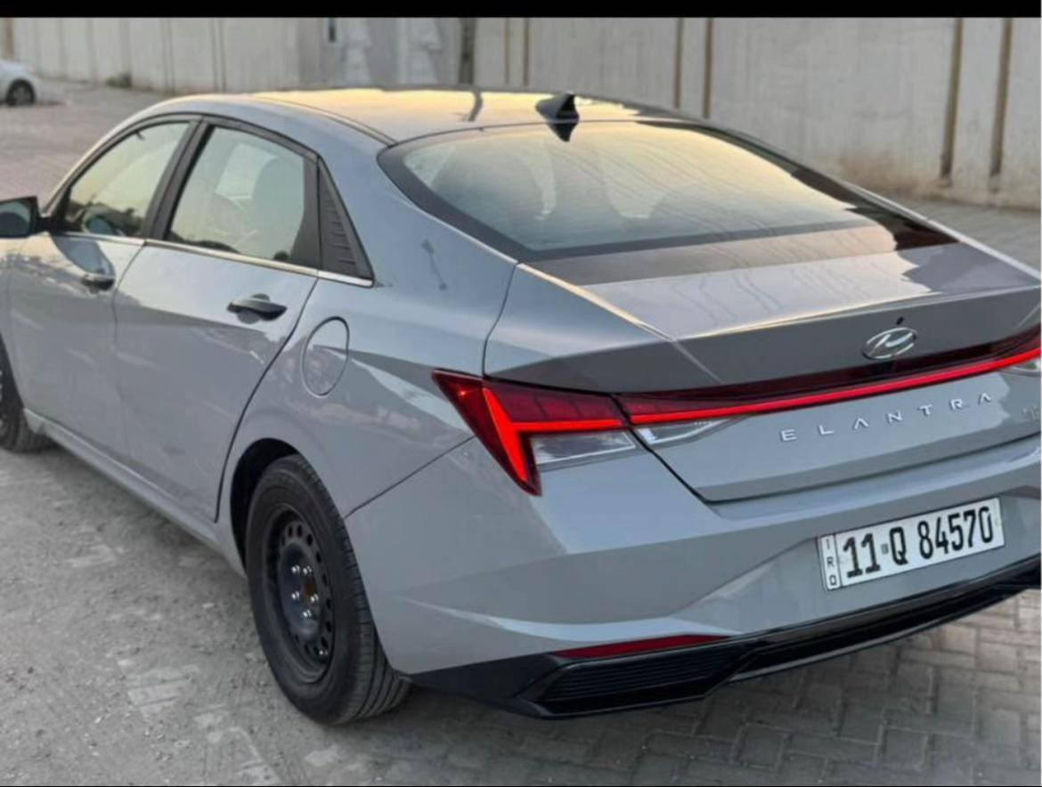 هونداي الانترى هايبرد وارد أمريكي موديل 22 السيارة فول فتحة فول بصمة هند بريك بصمة كشنات جلد تحكمات إستيرين تبريد ثلج محرك 1600 تيربو تشغيل عن بعد بيها مواصفات اهواي ماذكرتهن لون إسمنتي المرغوب صورها كدامك وصور الحادث موجودات عند المراسلة المكان بعداد عبيدي***********سعر 155وبيها مجال للطبين
