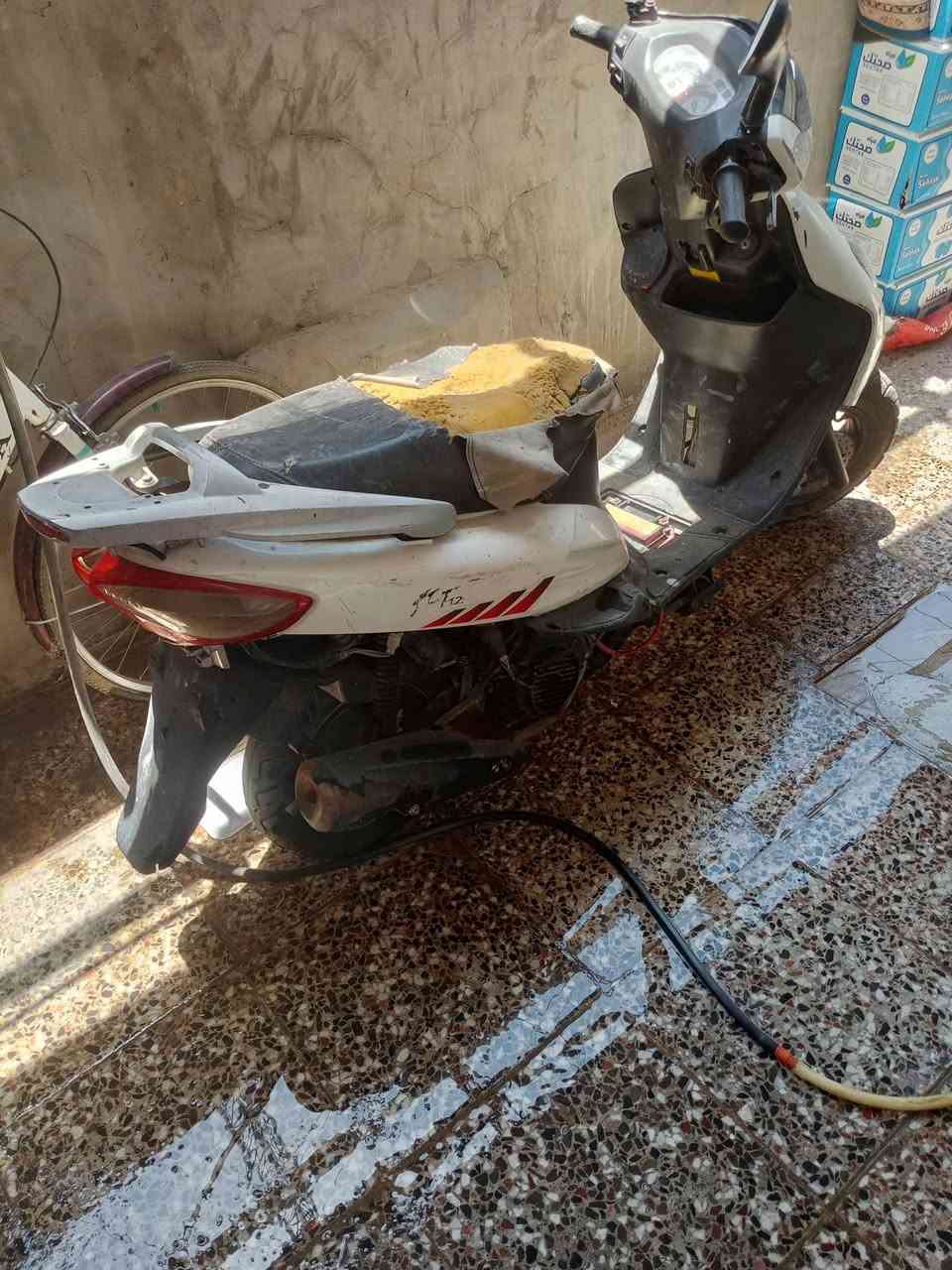 السلام عليكم من رخصة الادمن عندي دراجه ناريه للبيع عطلها باتري وتبديل قمجي مكاني بغداد دوره ابودشير


**إذا كنت صاحب هذا الإعلان وتريد حذفه لأي سبب، رجاءا أرسل رسالة إلى الدعم الفني**