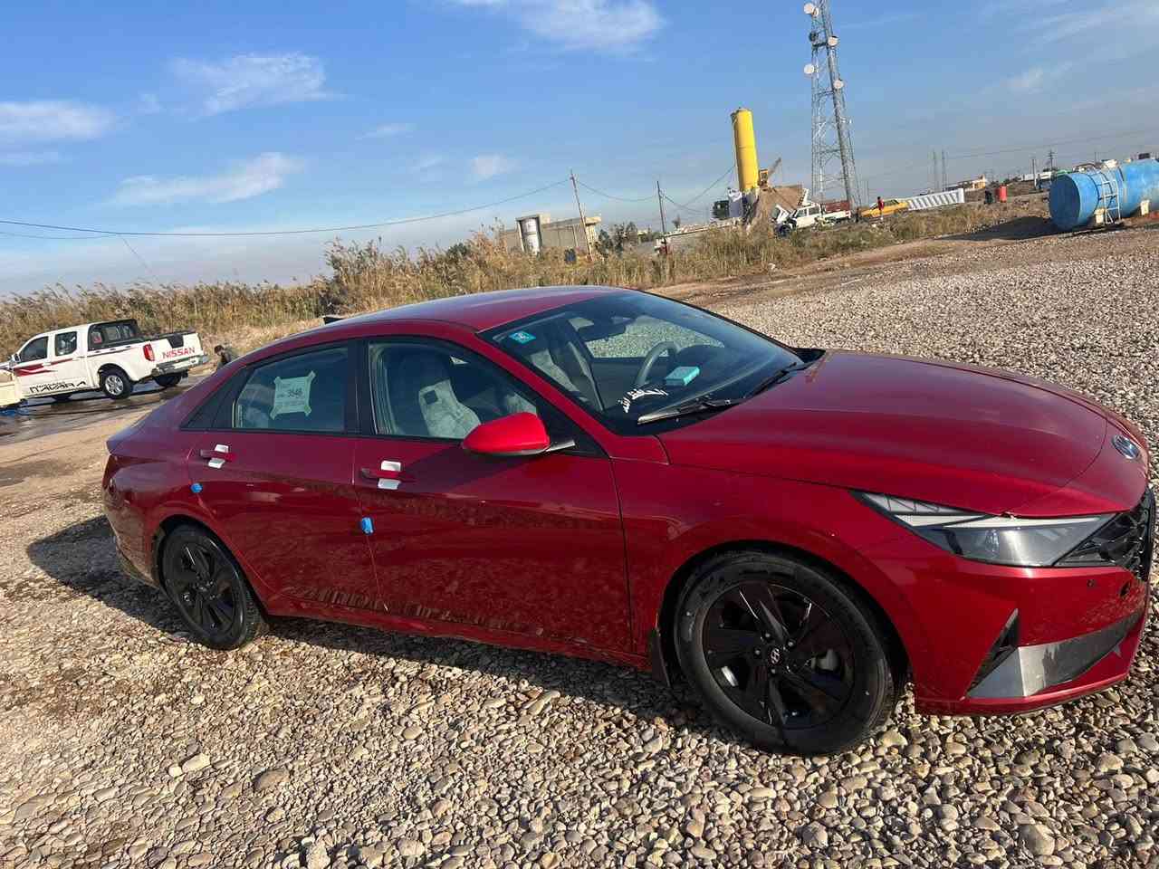 السلام عليكم الانتره 23 لون مميز للبيع #ملاحضه .السياره بيهه عطل ميكانيكي الگير وراعي السياره مافارغ حته يصلحهه 
ويريد يبيعهه عله وضعيتهه وهاي صوره كدامكم ورقم الشاصي همه اليحب يشوف حادثهه 
والي تعجبه يتصل ويدلل ***********
