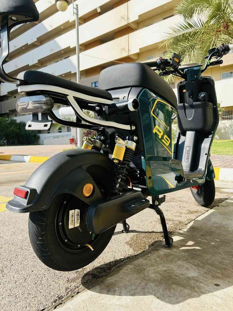 سلام عليكم ورحمة الله وبركاته دراجه R9مديل 2025دراجه نضيفه كدام عينك فول مواصفات بصمتين دبل إشاره إشاره يمنه ويسره لايت زنون عاليه وناصي سكن ألوان قاعده مال موبايل سرعه جذبيه 99حقيقيه 70بطاريات 5الكبير الدبل عنوان بغداد بسمايه اي استفسار اتصال على رقم ***********
