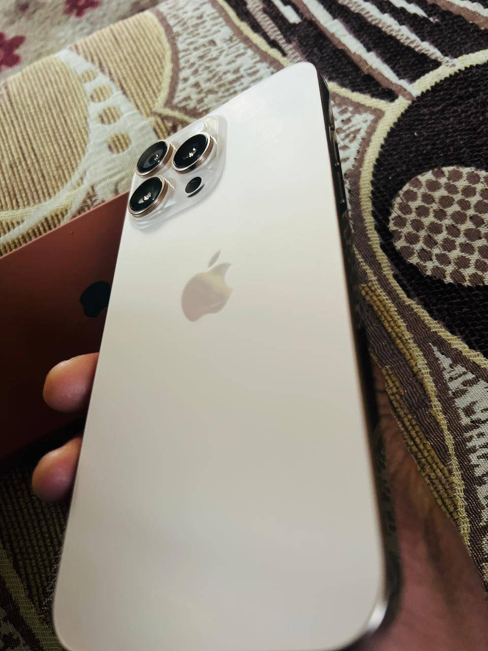 ايفون 16برو ماكس ذاكرته ٢٥٦بطاريه 99عدد دورات شحن ٢٠٦ كامل ملحقات بيع اومراوس ب١٣برو ماكس وينطي فرق مكلف بل نشر اتصل ‭٠٧٨٣ ٨٨٠ ٥٠١٦‬
