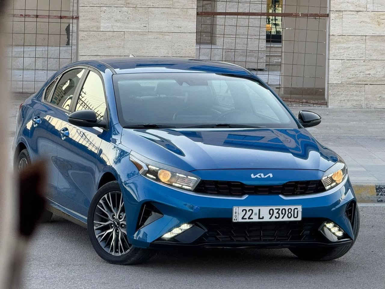 السلام عليكم كيا فورتي موديل 22 للبيع 

بيهه صبغ بنيد بدون تبديل وجاملاغات اماميه بارد فقط 

كير ومكينه مكفولات ماشيه 29 حقيقي 

السياره فول عده الفتحه السياره كلش حلوه وجاهزه متصرف عليهه ربع دينار 

السعر: 148 وبيهه مجال للشراي 

للتواصل : ***********
