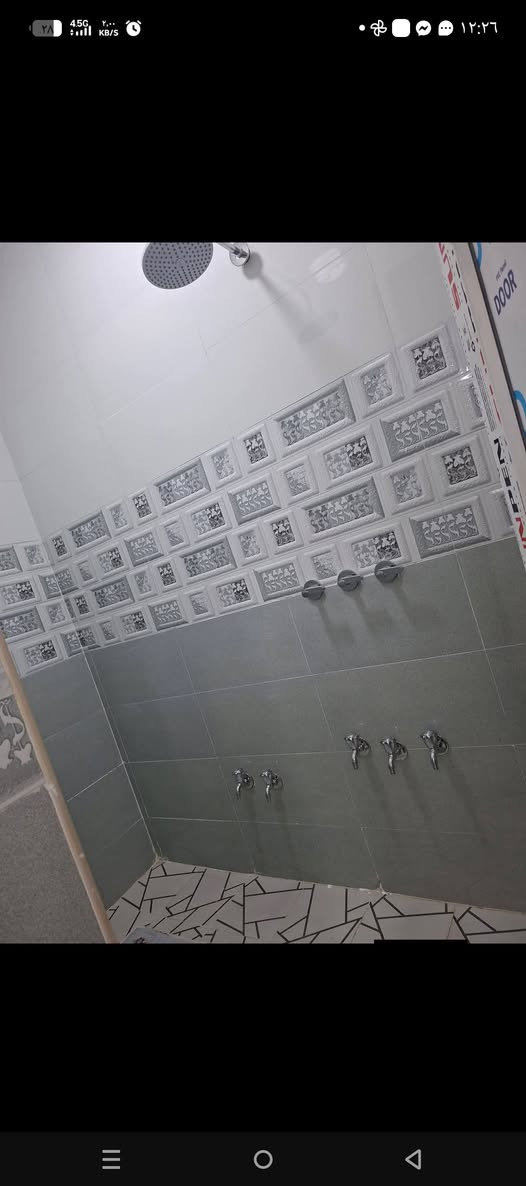 سلام عليكم خوان مشتمل مربع المساحة 100البيع مكان نهاوند ثانيه بيت جاهز لسكن الستفسار  ***********
