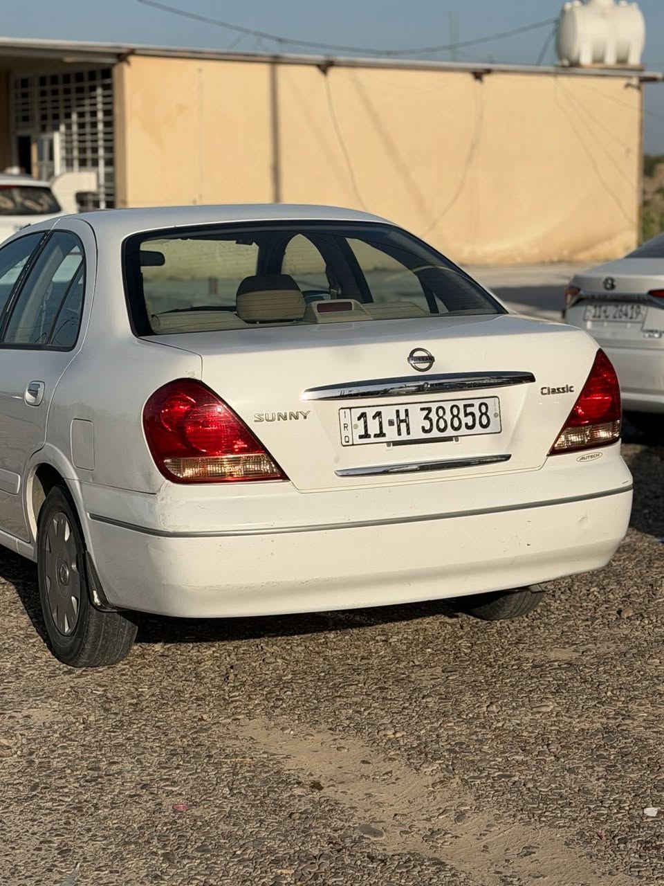 سلام عليكم 
نيسان سني 2009 ياباني 
الشركة العامه للسيارات 
گير اوتوماتيك مكينة 1600 
تبريد شغال ثلج 
كير مكينه صدر تايرات كله جاهز
رقم بغداد باسمي شخصيا تحويل مباشر 
سيارة جديدة جدا سعرها معقول بالعافية ع الياخذها 

مكان السيارة بغداد 
للاستفسار *********** وتساب
