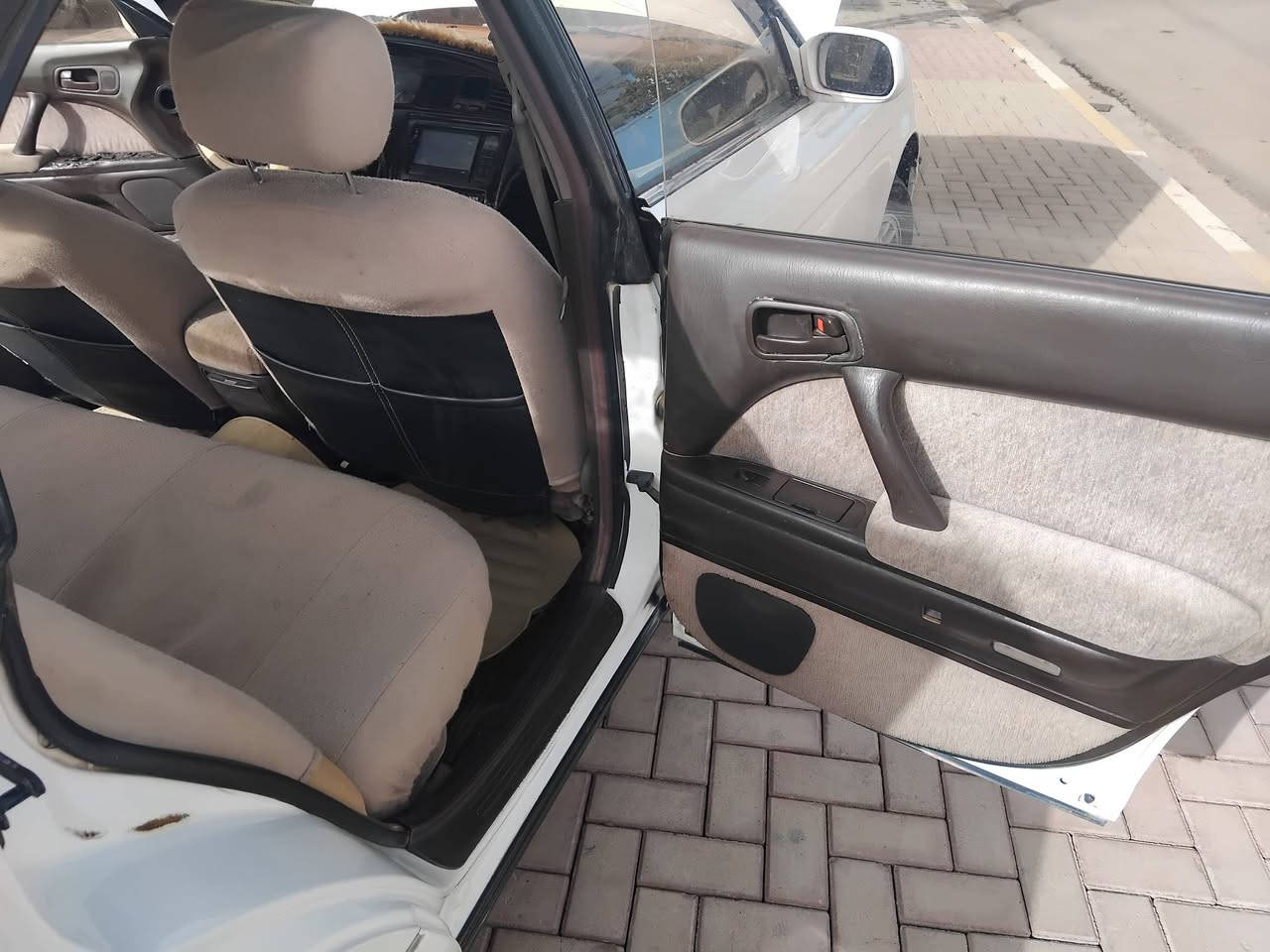 السلام عليكم سياره بطه للبيع متصل موديل 1992 رقم نينوى الماني شرط التحويل محرك كير 2500 شرط صدر تايرات كلو نضيف تبريد دفئه شرط
صبغ جاملغ خلفي فقط سعر 60 وبيها مجال
اتصال***********
