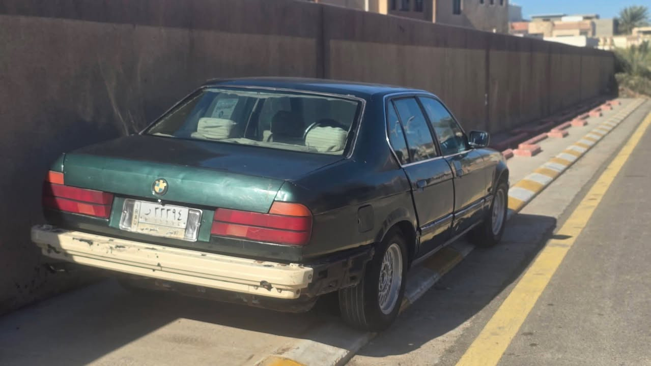 سلام عليكم
بي ام ٧٣٥ موديل ١٩٩٣ اصل 
فول مواصفات مري قلاب
محركها يخبل حداديه ٧٥%
كيرها بس ع بك شويه صارت بي تاخيره الباقي نمر ترايها يخبل 
بيها كصه بالجنطه جنطه مبدله تحويل ثاني يوم شرط 
سعر ٢٦ وبيها مجال قليل حك الجيه لتواصل خاص او ع رقم ‏‪***********‬‏
