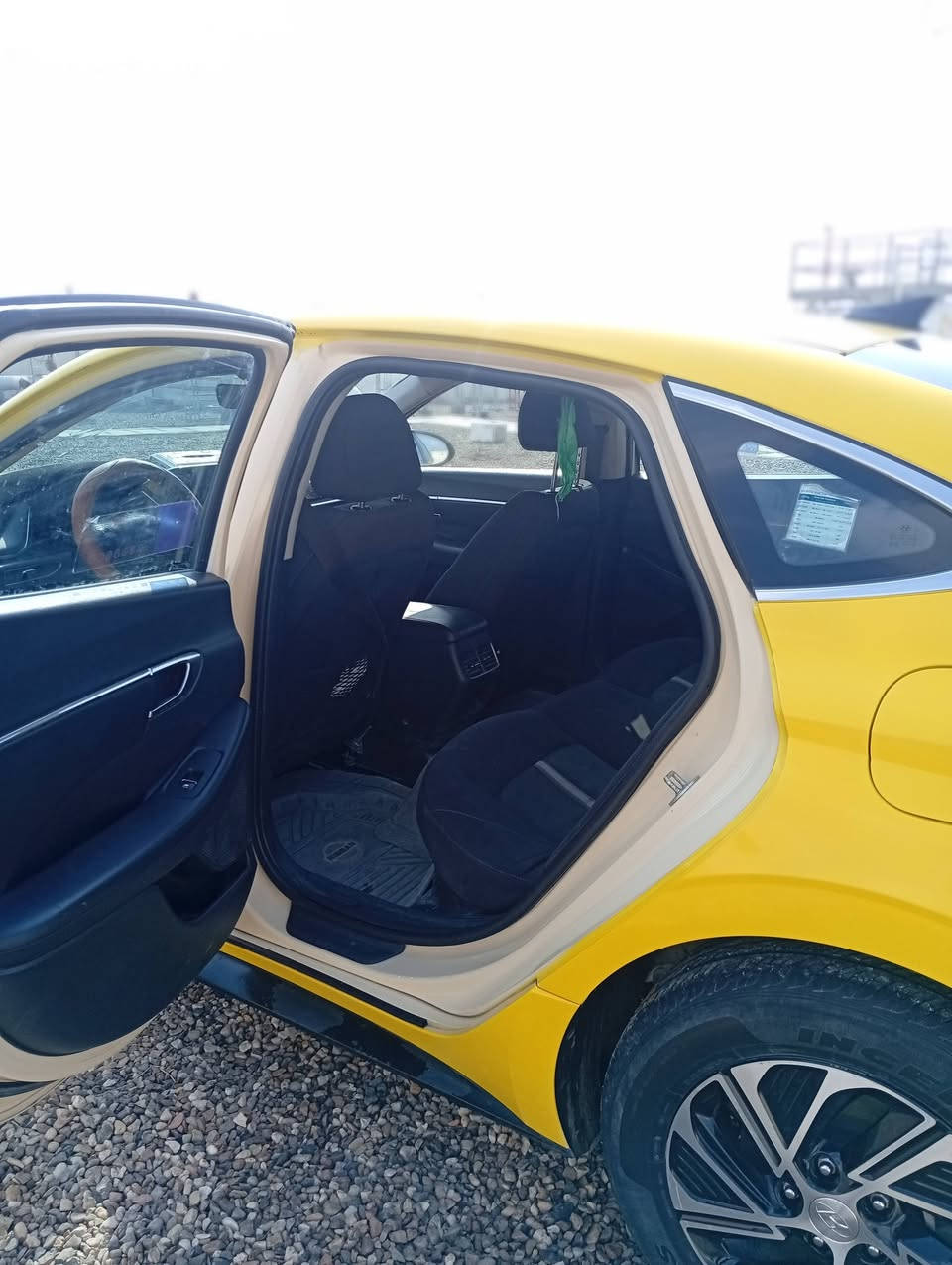 بيع ومراوس. حسب لقناعه
السلام عليكم السونار مرفق مع الصور
سوناتا هايبرد 2023 تكسي دبي اصل
مصبوغ عام بدون حادث شرط 
رقم القادسية سنويه لل2029
سياره نضيفه خير من الله 
خليجية فول مواصفات 
المواصفات⚔️
1/كير دكم 
2/حساسات أمامية 
3/حساسات خلفيه 
4/أوتو هولد 
5/سايد بريك بصمه 
6/شاشه كبيرة تدعم كاربلي اندرويد اوتو
7/بصمه تشغيل 
8/بصمه بيبان 
9/جنطه ذكية فتح عند الاقتراب 
10/تشغيل عن بعد 
11/مري شفط
12/اشاير بالمري
13/السياره محركين مكفولات كهرباء بانزين 
14/ماسحات أوتو 
15/اضويه أوتو
16/لايت عدسه ذكيه 3 ارتفاعات 
17/شاشة اعطال 
18/تبريد خلفي 
19/ وضعيات قيادة اربع مودات 
CUSTOM
SPORT 
SMART 
ECO
20/زر ركن لتشغيل الحساسات الاماميه 
21/لد خلفي ليزري
22/حساسات 360 درجة
23/أشارة ترحيب عند الاقتراب 
24/شفتات ستيرن 
25/بطاريات نوع12v 
26/ درايم شيفت دفع امامي 
27/تبريد شاشة 
28/تبريد بيانو اوتو
29/ويل كروم حجم 16
30/تقفيل ذاتي عند وصول السرعة20
31/ماشيه 90وقابل للزياده
مكينه،2000HEV هجينه 
السياره خير من الله اريد مراوس بأقل  والسعر140 وماكو هيج دور السوك ماكو اصل هيج سعر وخليجي
مكان السياره البصره الزبير
هاتف ***********
وبيه واتساب
